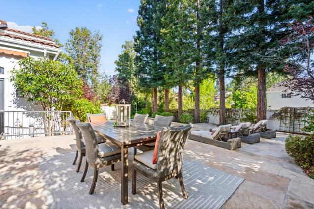 6 Zachary Court, Menlo Park CA: https://media.crmls.org/mediaz/3193ae70-bc9c-480b-8ea0-1ced6b3d3786.jpg
