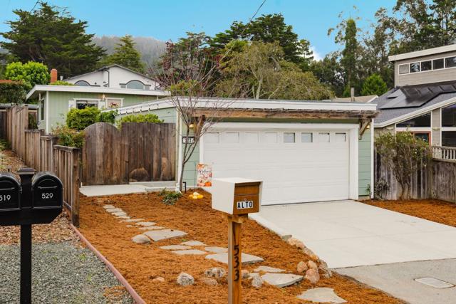 533 Alto Avenue, Half Moon Bay CA: https://media.crmls.org/mediaz/31943878-ec7b-4042-b1d7-5edb92707049.jpg