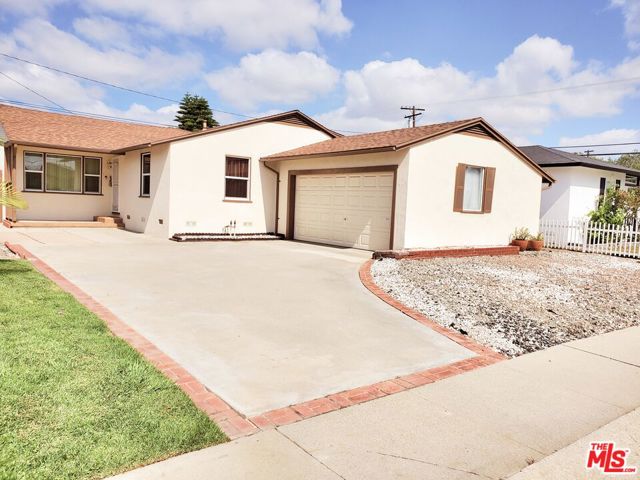 13207 Ruthelen Street, Gardena CA: https://media.crmls.org/mediaz/31953bc1-8324-4c19-8c10-27225288cdac.jpg