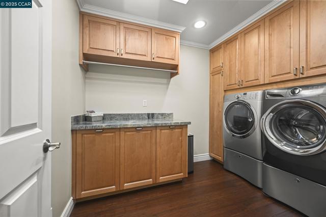 1883 Piedras Cir, Alamo CA: https://media.crmls.org/mediaz/31954ff3-6822-4203-9b59-b5eef0635e9f.jpg