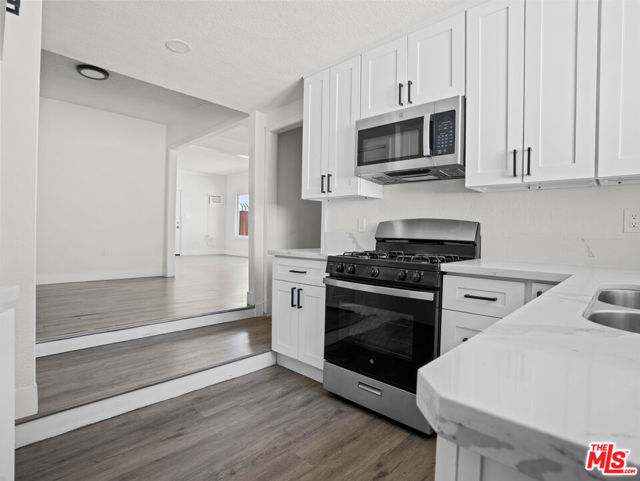 891 E 6th Street, Pomona CA: https://media.crmls.org/mediaz/31955dc3-44de-42e5-9417-da930e109f4f.jpg