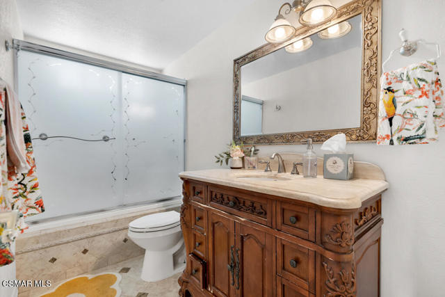 30 S Ellis Place, Newbury Park CA: https://media.crmls.org/mediaz/3195e28d-992c-4bca-a19c-50fd72e41168.jpg