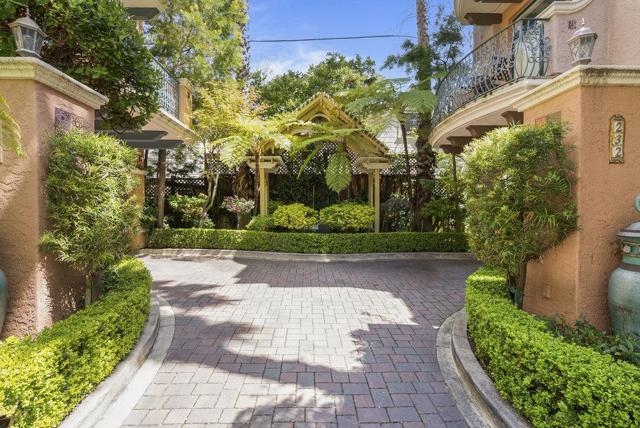 233 Villa Mar Vista, Santa Cruz CA: https://media.crmls.org/mediaz/31961bad-8a58-4799-96d6-8c2511576df7.jpg