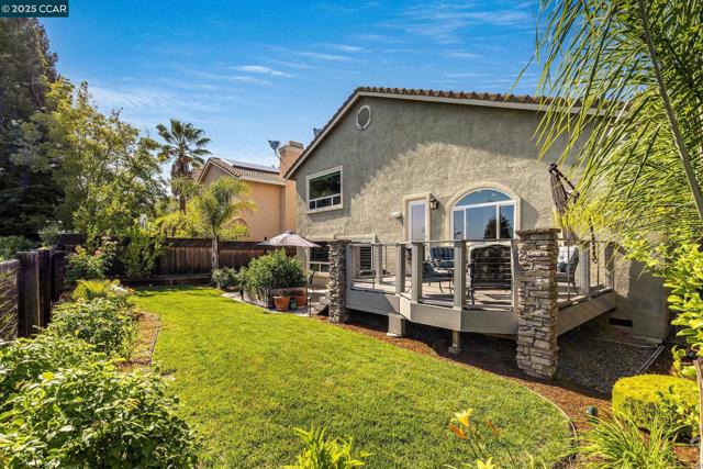 4040 Westminster Pl, Danville CA: https://media.crmls.org/mediaz/31967e3f-1fb8-4e18-a053-6f12076d16d5.jpg