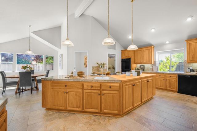 17157 Heatherwood Way, Morgan Hill CA: https://media.crmls.org/mediaz/3196fecf-86ce-41d1-aa92-348e9a53fe11.jpg