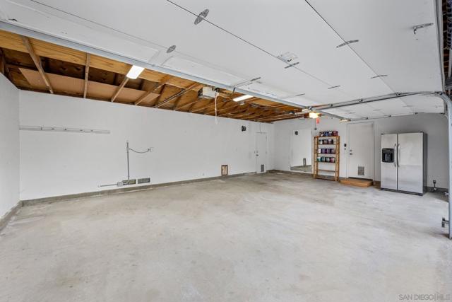2241 Willowbrook St, Escondido CA: https://media.crmls.org/mediaz/319757af-7a2d-4cda-9850-8d6a7ee3f7b7.jpg