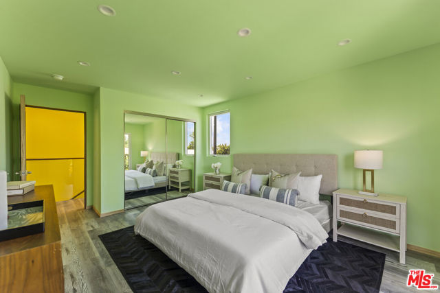 17660 Martha Street, Encino CA: https://media.crmls.org/mediaz/31990ecf-7395-409b-bb2f-91fd96f0df8d.jpg