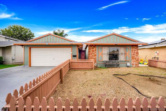 1562 Arequipa Street, San Diego CA: https://media.crmls.org/mediaz/31997e85-177f-4bc9-9e2a-c44718732dca.jpg