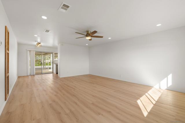 3875 Vista Campana, Oceanside CA: https://media.crmls.org/mediaz/3199fcff-6648-4947-becb-4ca77af09c0a.jpg