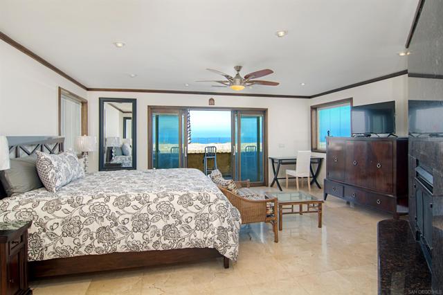 20 S Cays Ct, Coronado CA: https://media.crmls.org/mediaz/3199feb4-05b0-45e5-99dd-3423141733bd.jpg