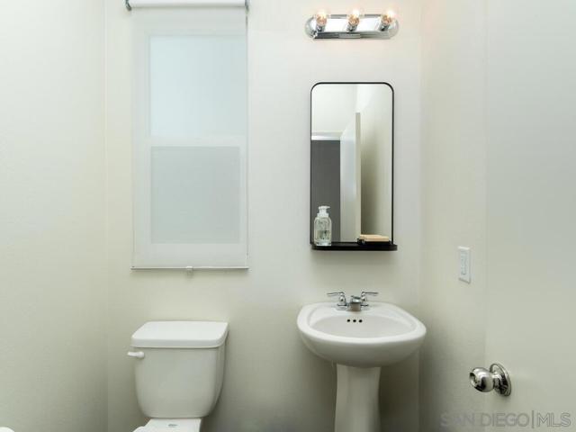 1882 Emily St, El Cajon CA: https://media.crmls.org/mediaz/319a74f8-e445-45f1-b30b-53dde6e392a9.jpg