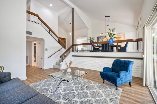 10434 Woodchuck Pt, San Diego CA: https://media.crmls.org/mediaz/319a8e6f-b901-4628-af3d-d4b8b31514a7.jpg