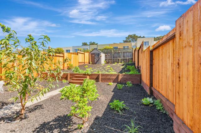 1834 38th Avenue, San Francisco CA: https://media.crmls.org/mediaz/319ab043-7dde-4aae-997f-a9d6cd70db9e.jpg