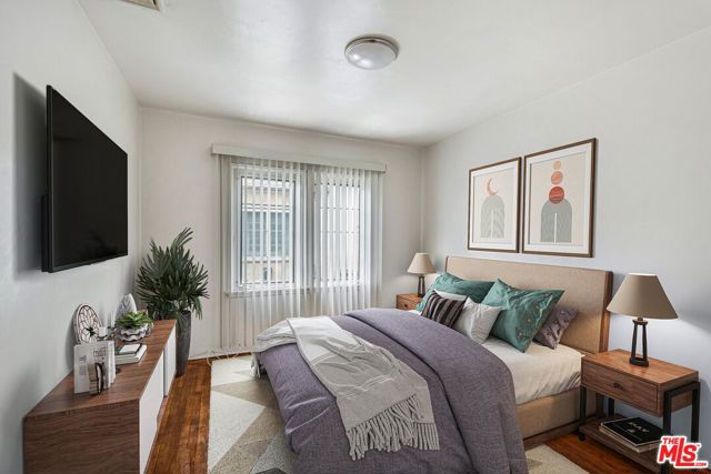 8419 Crenshaw Drive, Inglewood CA: https://media.crmls.org/mediaz/319beb68-40ff-4543-a5c3-1a6ceb229e91.jpg