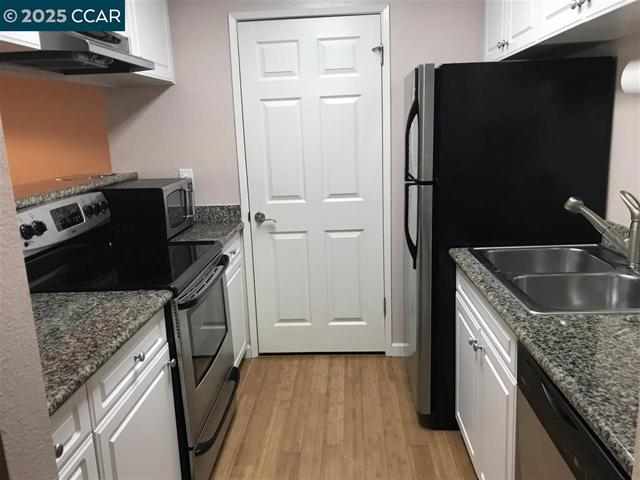 715 Watson Canyon Ct, San Ramon CA: https://media.crmls.org/mediaz/319c2bbd-fc38-48d6-a902-b33c0afe0c4f.jpg