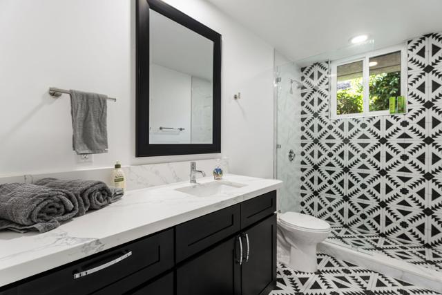 1 Temple Court, Rancho Mirage CA: https://media.crmls.org/mediaz/319ce4fa-4487-4b14-86ee-d7e1212ef904.jpg