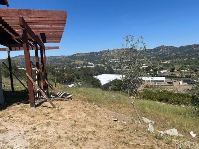 515 Cassou Road, San Marcos CA: https://media.crmls.org/mediaz/319e5381-8a30-460b-857d-cb0ec2c1928c.jpg