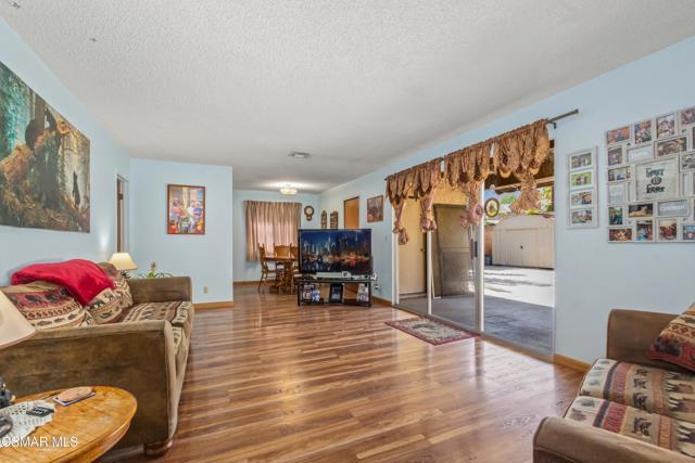 1137 Los Serenos Drive, Fillmore CA: https://media.crmls.org/mediaz/319e7c25-e230-4dc0-924b-55f40fc87c10.jpg
