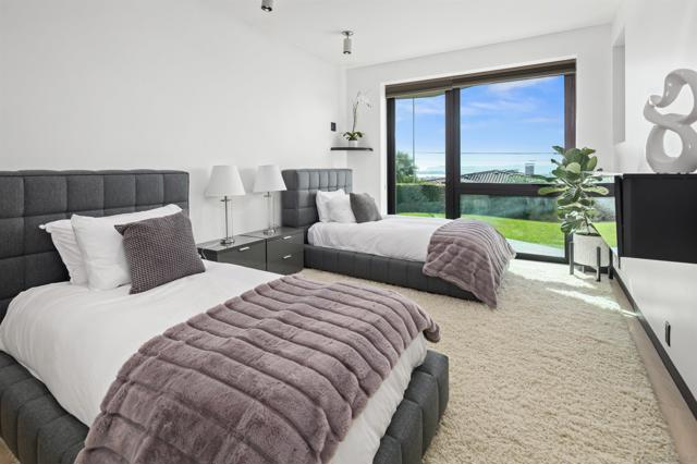 3515 Union St, San Diego CA: https://media.crmls.org/mediaz/319ec711-b164-4371-bf0d-c80ab034ff51.jpg