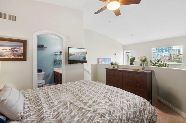 1501 India Street, San Diego CA: https://media.crmls.org/mediaz/319ec74d-a735-4336-86e6-18bcdde92c70.jpg