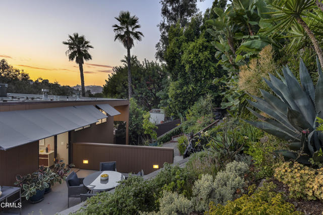 2266 Panorama Terrace, Los Angeles CA: https://media.crmls.org/mediaz/319f0851-8e03-4791-ad46-cefeb5549881.jpg