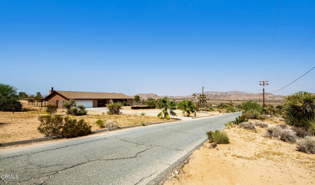 Detail Gallery Image 1 of 1 For 6864 Sunnyhill Rd, Joshua Tree,  CA 92252 - 3 Beds | 2 Baths