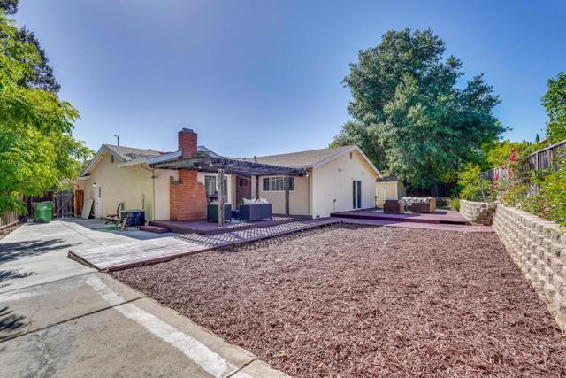 6940 Windsor Way, San Jose CA: https://media.crmls.org/mediaz/31a00360-af53-4331-97f2-7db59a8d956c.jpg