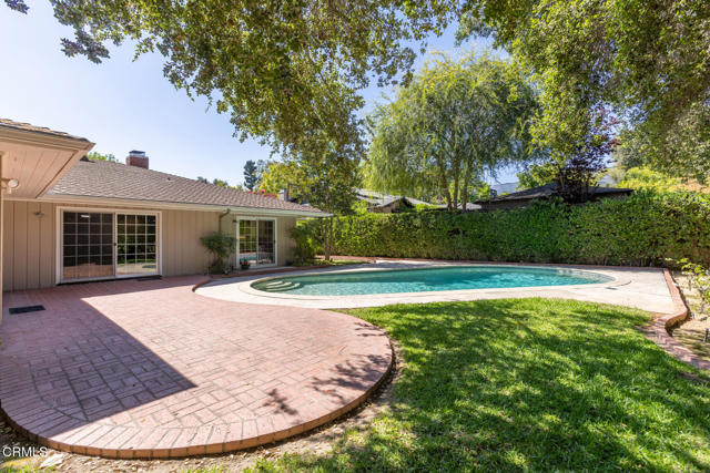 4308 Hayman Avenue, La Canada Flintridge CA: https://media.crmls.org/mediaz/31a006ea-8d3c-41f2-896d-2ae287ef71bd.jpg