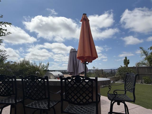 438 Cota Lane, Vista CA: https://media.crmls.org/mediaz/31a0b1e4-435f-4729-ae24-e60f847d4d9e.jpg