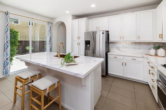 3428 Filoli Circle, Carlsbad CA: https://media.crmls.org/mediaz/31a1a9b6-ba83-4fc0-bb1b-a4553096116a.jpg