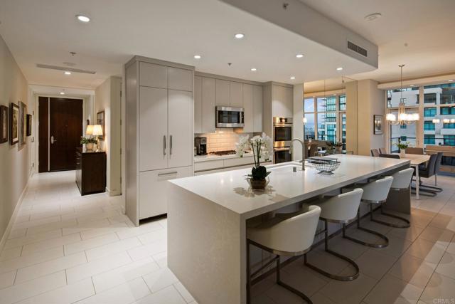 Detail Gallery Image 30 of 46 For 550 Front St #1401,  San Diego,  CA 92101 - 2 Beds | 2/1 Baths