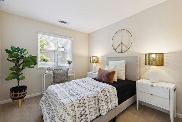1687 Silverwood Ct, Danville CA: https://media.crmls.org/mediaz/31a2435c-ae03-4972-87b6-2f861657e02a.jpg