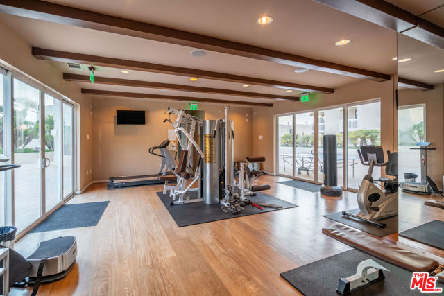 7301 Vista Del Mar, Playa del Rey CA: https://media.crmls.org/mediaz/31a31553-8539-4161-806f-072ceb814f43.jpg