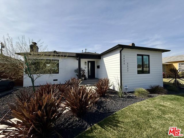 3625 Somerset Drive, Los Angeles CA: https://media.crmls.org/mediaz/31a364b7-d2c2-4d3d-bb05-97fd309f65ba.jpg