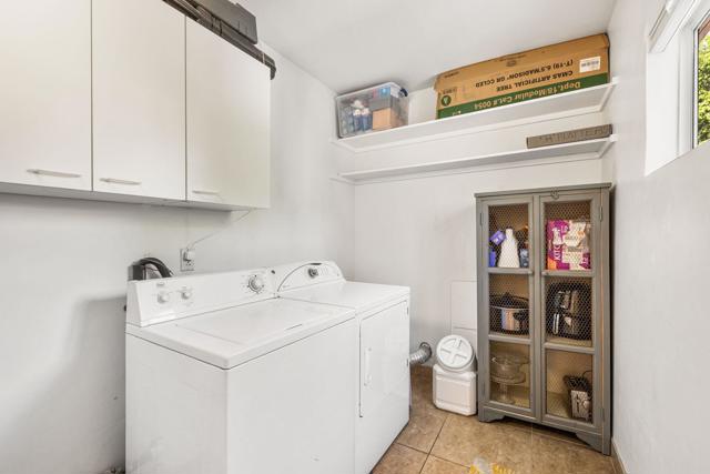68079 Vista Del Valle, Cathedral City CA: https://media.crmls.org/mediaz/31a47384-385c-4a7d-ad89-caa4918a5493.jpg