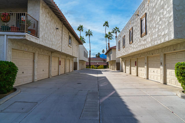 343 W Mariscal Road, Palm Springs, CA 92262