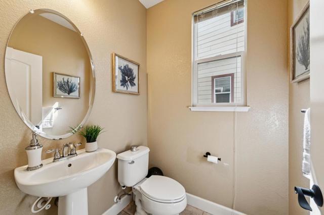 58 Pointe View Place, South San Francisco CA: https://media.crmls.org/mediaz/31a4e086-67aa-49d2-b18b-88cfd15edf4d.jpg