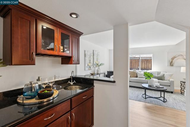 36 Playa Ct, San Ramon CA: https://media.crmls.org/mediaz/31a55889-39fd-460f-b5b3-6675905a3be1.jpg
