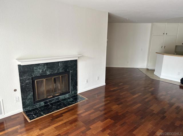 7248 Camino Degrazia, San Diego CA: https://media.crmls.org/mediaz/31a5bb17-8254-428b-bfb5-1668444cf7a5.jpg