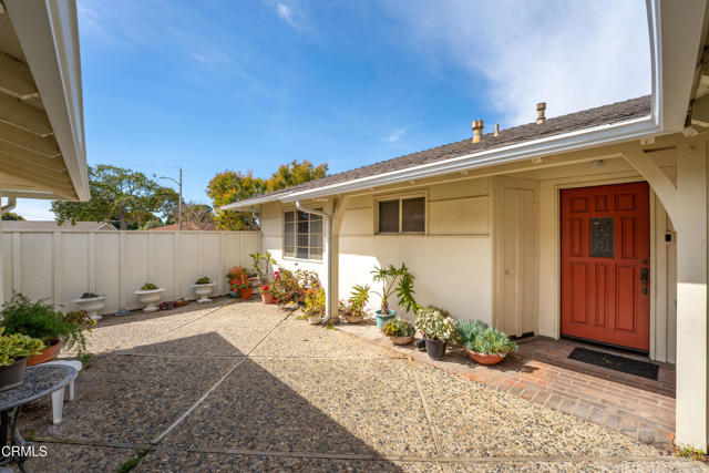 Detail Gallery Image 4 of 41 For 194 Dean Ct, Ventura,  CA 93003 - 4 Beds | 2/1 Baths