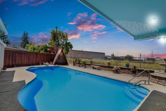 2301 Central Park Drive, Campbell CA: https://media.crmls.org/mediaz/31a67e70-4f5c-4333-951e-236540486366.jpg