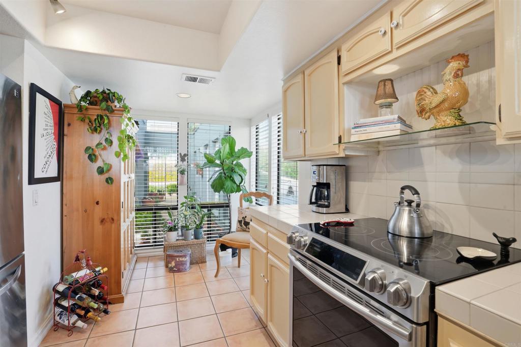 1051 Freedom Court - photo 17