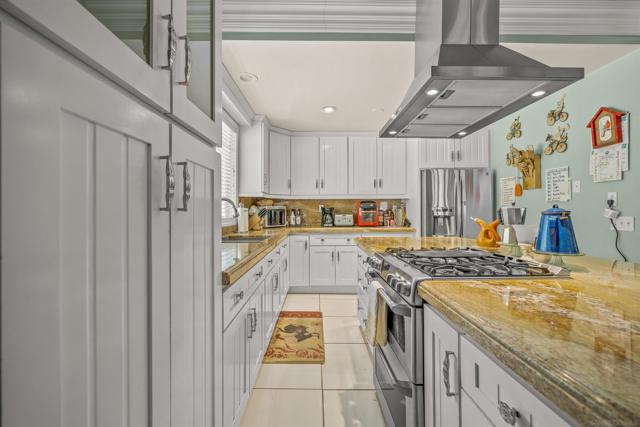 2464 Wynola Rd, Julian CA: https://media.crmls.org/mediaz/31a79745-28a9-4f7e-be17-04f53fb9773d.jpg