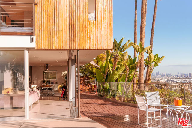 7650 Curson Terrace, Los Angeles CA: https://media.crmls.org/mediaz/31a8231d-d022-461c-bf58-ed2fe1c05502.jpg