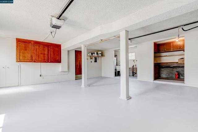 6180 HILLSIDE DRIVE, El Sobrante CA: https://media.crmls.org/mediaz/31a8406c-19c1-4597-befa-62dafcaf342f.jpg