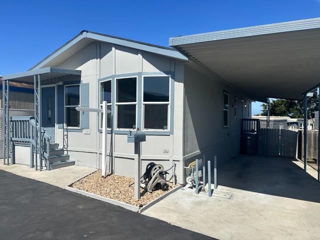 304 Carmel Ave, Marina CA: https://media.crmls.org/mediaz/31a8cbb7-16c3-46ef-8b52-fb762334a311.jpg
