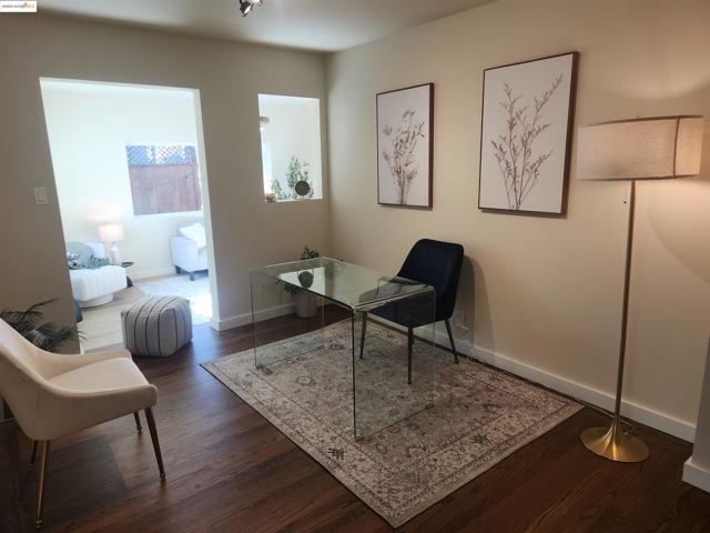 15373 Inverness St, San Leandro CA: https://media.crmls.org/mediaz/31a98cc3-25ee-434c-8af6-e720bdf1ba39.jpg