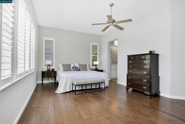 1820 Mariposa Way, Brentwood CA: https://media.crmls.org/mediaz/31a9924e-acf3-4ce1-867d-d47fb300a869.jpg