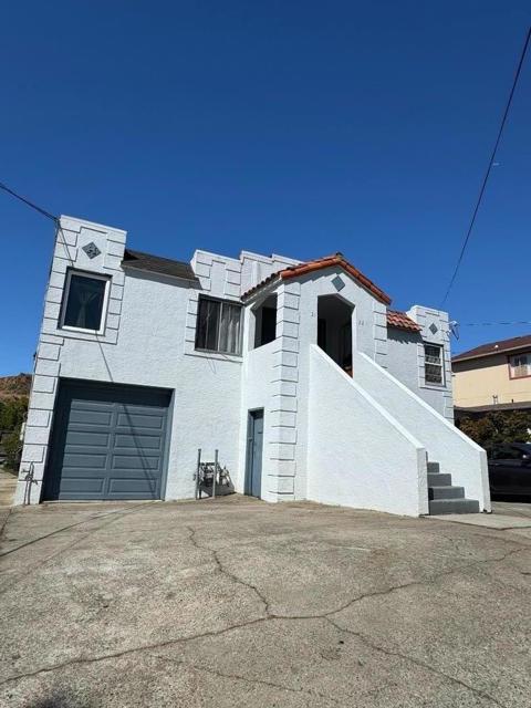 33 Lewis Avenue, South San Francisco CA: https://media.crmls.org/mediaz/31aa4b70-47a3-42de-bea4-63cb13c58c75.jpg