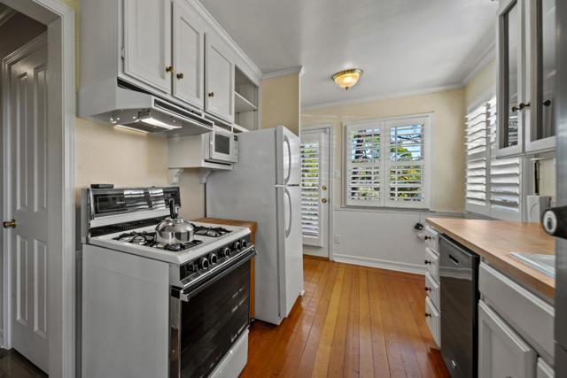 0 Mission 2 SE of 9th Avenue, Carmel CA: https://media.crmls.org/mediaz/31abcc60-d603-4984-bf36-02bc52ee0f61.jpg